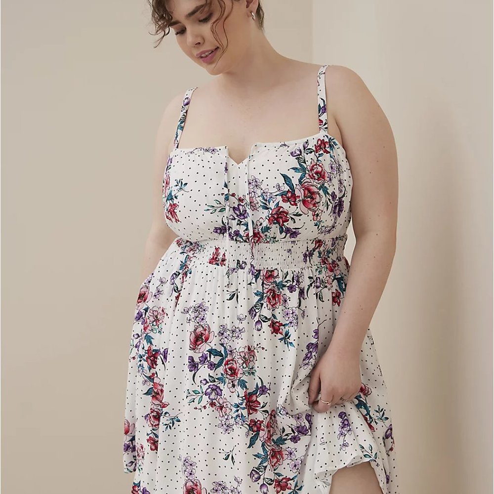 NWT Torrid Plus Size White Floral Dress Size 1 (14-16)